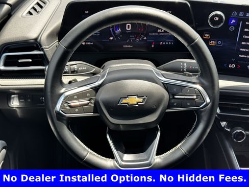 Used 2025 Chevrolet Traverse LT FWD image 12