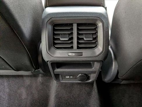 Used 2023 Volkswagen Tiguan SE R-Line AWD/4WD image 17