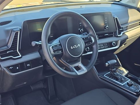 Used 2024 Kia Sportage LX image 14