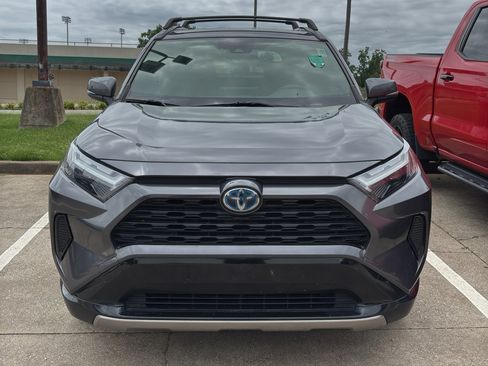 Used 2022 Toyota RAV4 SE w/ SE Grade Weather Package AWD/4WD image 2