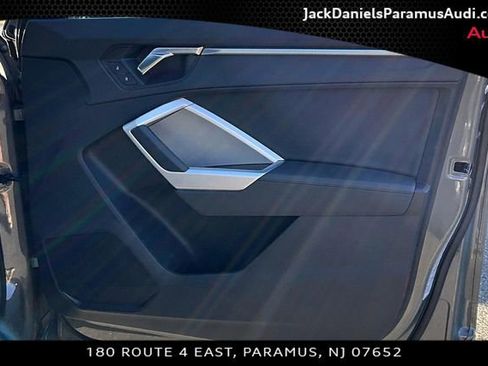 Used 2025 Audi Q3 2.0T Premium w/ Convenience Package image 16