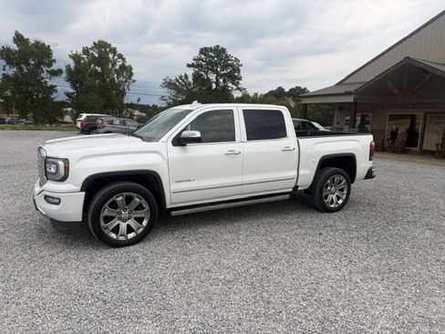 Used 2017 GMC Sierra 1500 Denali w/ Denali Ultimate Package AWD/4WD image 3