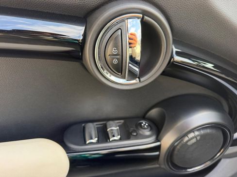 Used 2021 MINI Cooper S w/ Signature Upholstery Package image 29