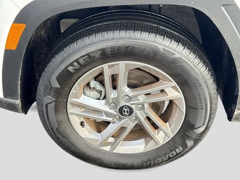 Used 2025 Hyundai Tucson SE AWD/4WD image 10