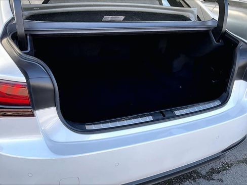 Used 2023 Lexus LS 500 image 37