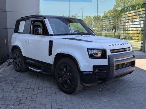 Certified 2024 Land Rover Defender 90 X-Dynamic SE image 3