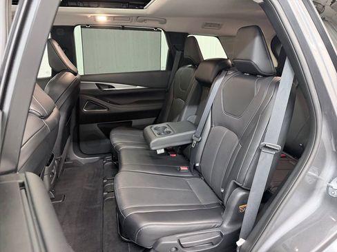 Certified 2023 INFINITI QX60 Luxe w/ Performance Audio Package FWD image 34