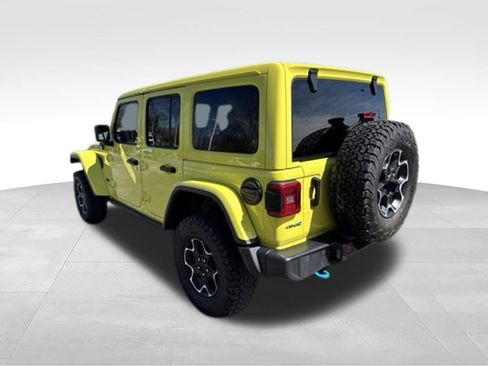 Used 2022 Jeep Wrangler Unlimited Rubicon 4xe w/ Cold Weather Group AWD/4WD image 8