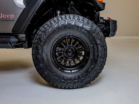 Used 2023 Jeep Gladiator Rubicon w/ LED Lighting Group image 12