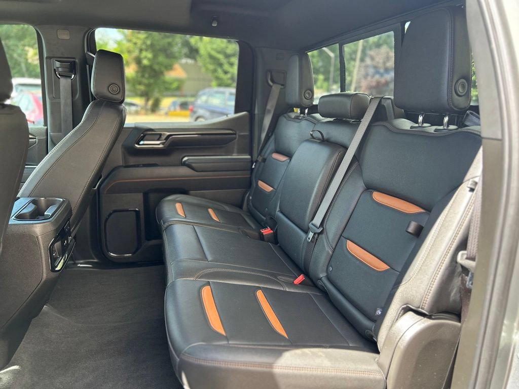 Used 2025 GMC Sierra 1500 AT4 w/ Technology Package AWD/4WD image 15