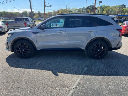 Used 2023 Kia Sorento SX image 7