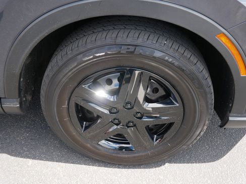 Used 2025 Honda CR-V LX image 15