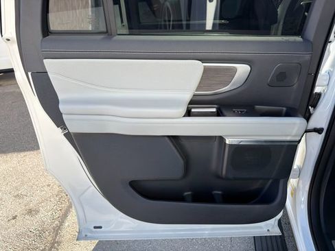 Used 2025 Ford Expedition Max Platinum w/ Platinum Ultimate Package image 27