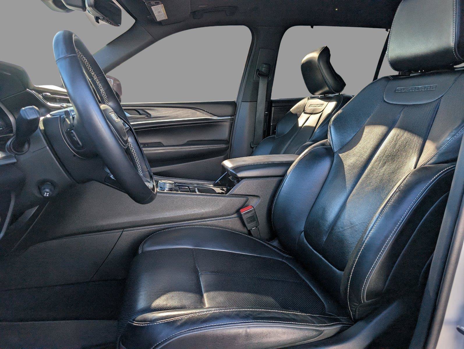 Used 2021 Jeep Grand Cherokee L Overland w/ Advanced Protech Group III AWD/4WD image 16