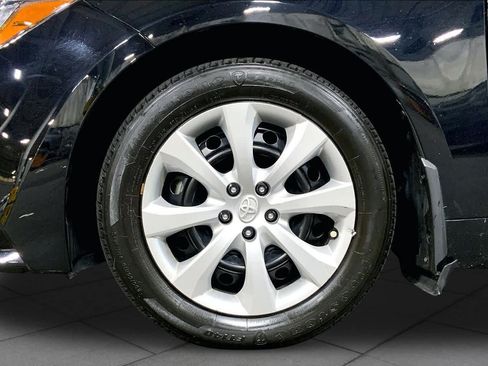 Used 2024 Toyota Corolla LE FWD image 11