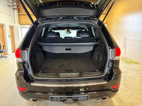 Used 2020 Jeep Grand Cherokee Overland image 26