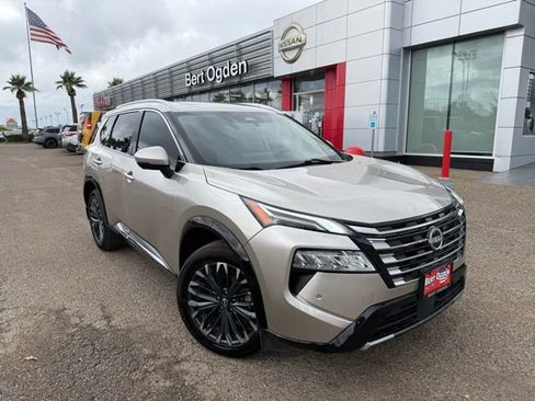 Certified 2024 Nissan Rogue Platinum image 1