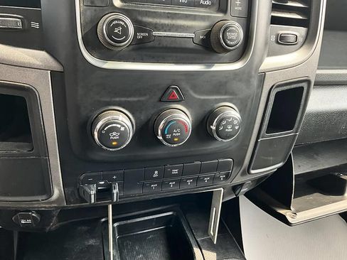 Used 2018 RAM 2500 Tradesman w/ Chrome Appearance Group AWD/4WD image 21