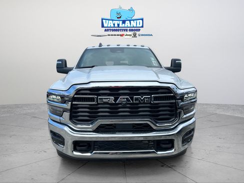 New 2026 RAM 2500 Tradesman w/ Chrome Appearance Group AWD/4WD image 21