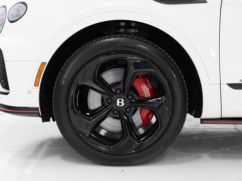 Certified 2025 Bentley Bentayga S Black Edition image 44