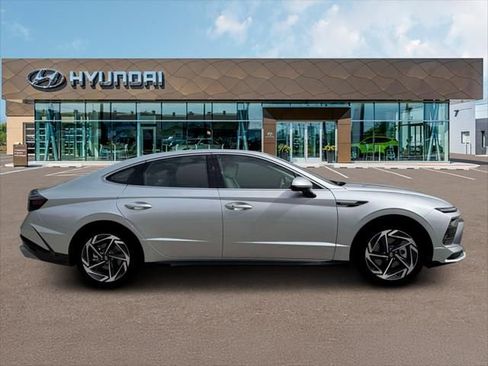New 2026 Hyundai Sonata SEL FWD image 9