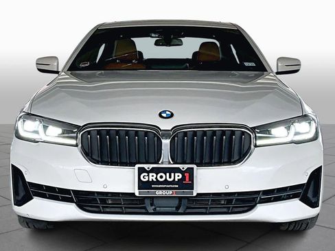 Used 2023 BMW 540i w/ Premium Package image 3