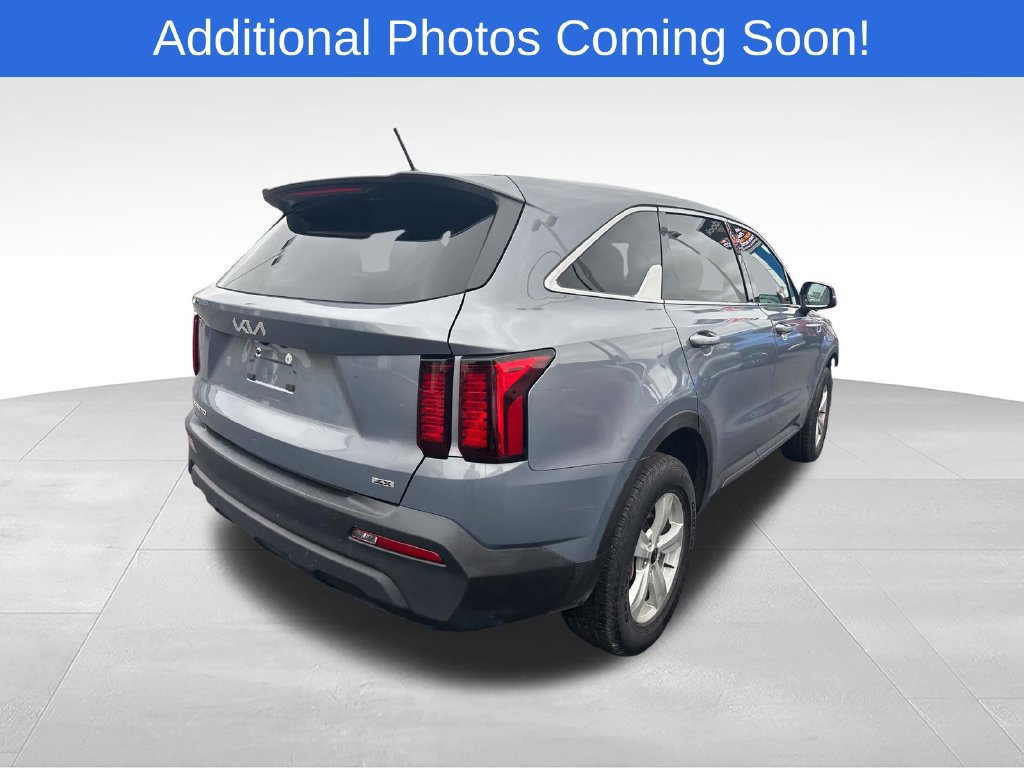 Used 2023 Kia Sorento LX AWD/4WD image 8