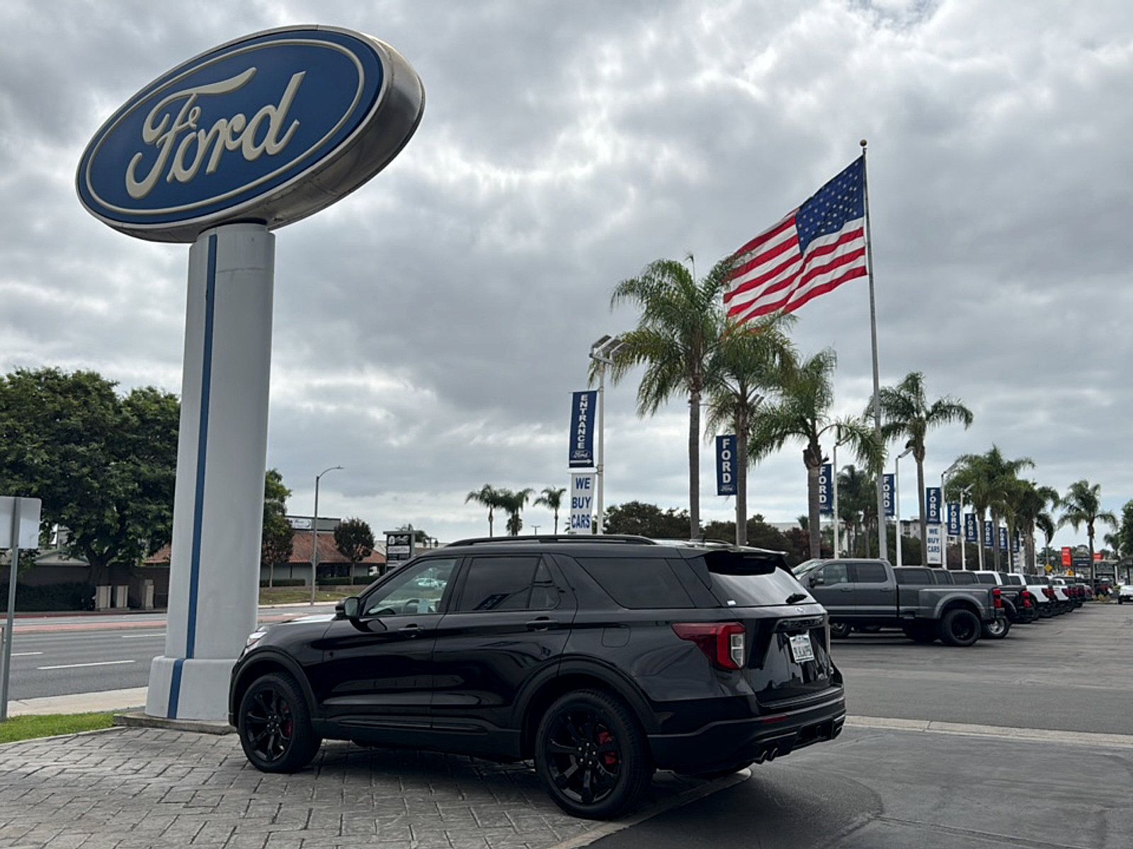 Used 2023 Ford Explorer ST w/ Equipment Group 401A AWD/4WD image 10
