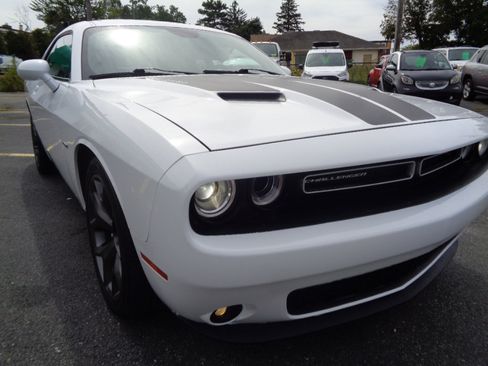 Used 2018 Dodge Challenger R/T Plus image 15