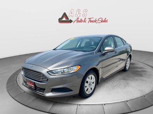 Used 2014 Ford Fusion S image 3