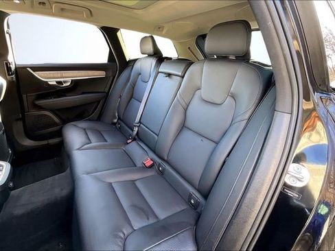 Certified 2024 Volvo V90 B6 Cross Country Plus w/ Climate Package image 27