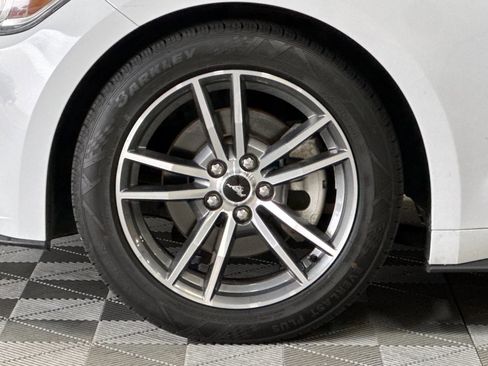 Used 2015 Ford Mustang Premium RWD image 43