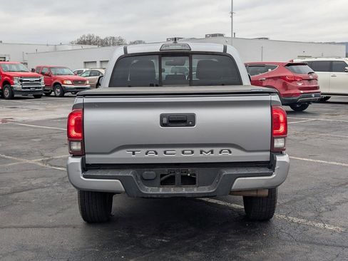 Used 2019 Toyota Tacoma SR w/ SR Convenience Package image 6