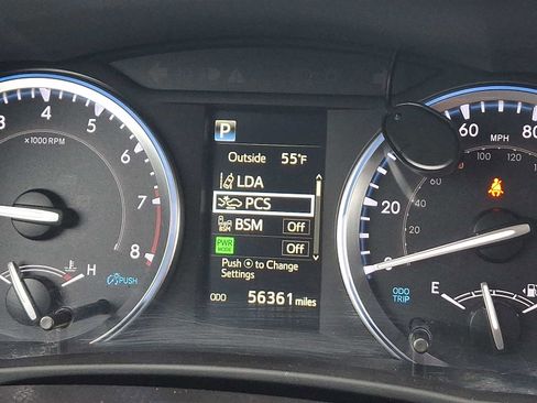 Used 2019 Toyota Highlander SE image 22