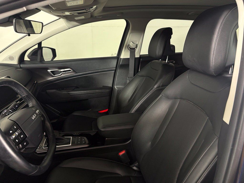 Used 2026 Kia Sportage EX w/ EX Panorama Roof Package FWD image 18