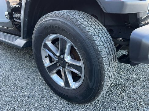 Used 2021 Jeep Wrangler Unlimited Sahara image 7