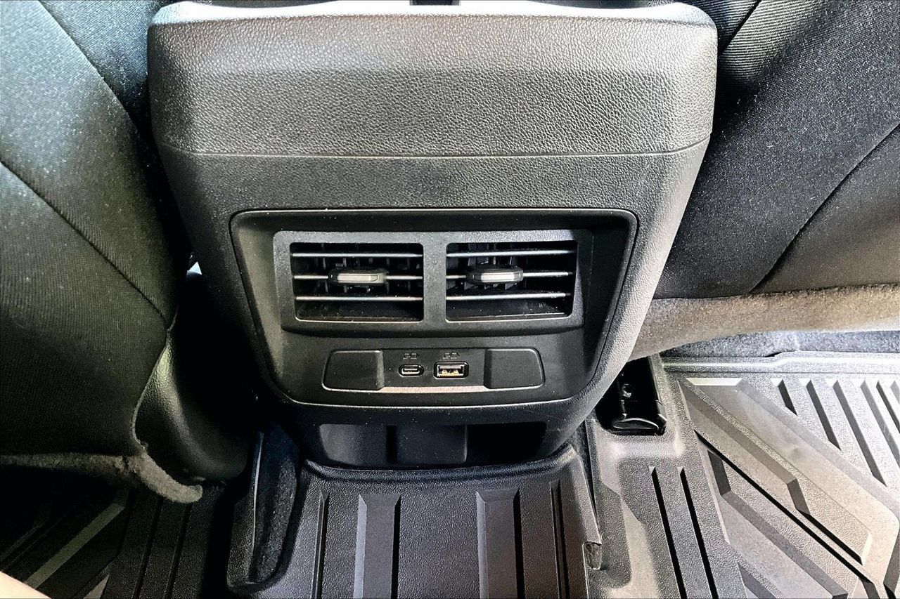 Used 2025 GMC Canyon Elevation w/ Convenience Package RWD image 15