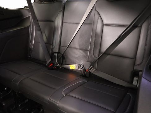 Used 2021 GMC Yukon Denali w/ Denali Premium Package image 13