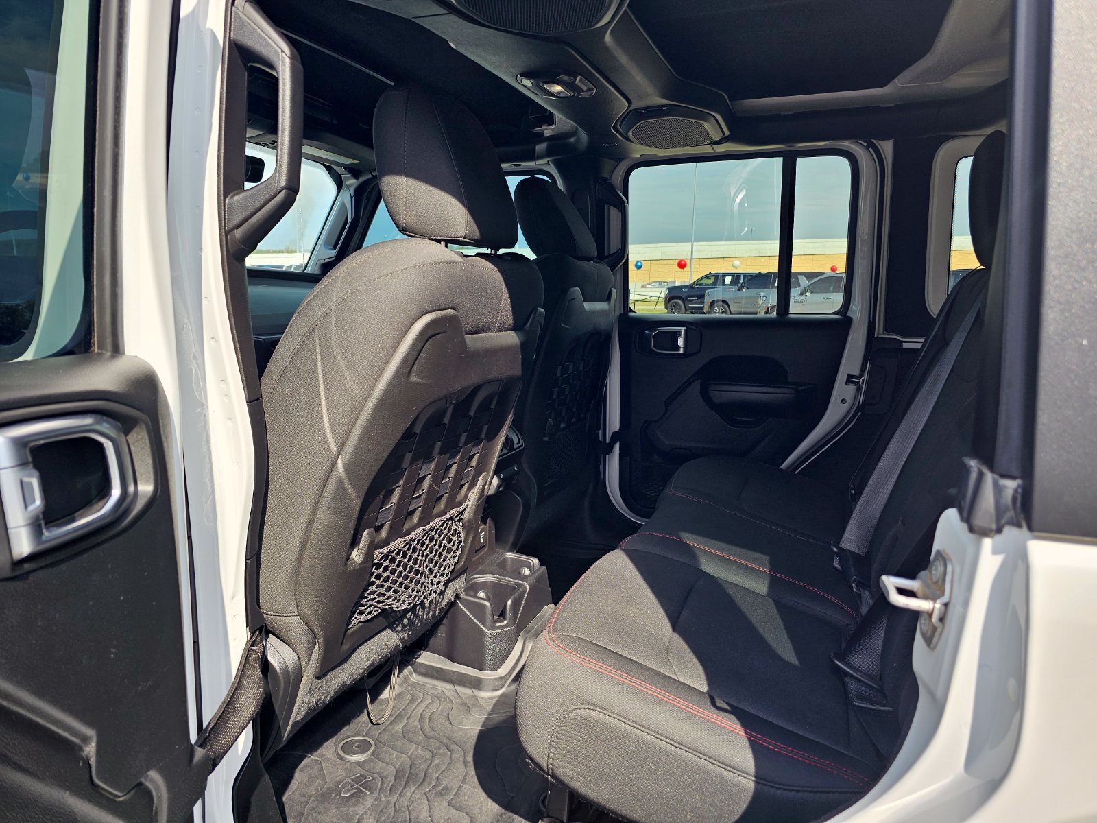 Used 2018 Jeep Wrangler Unlimited Rubicon AWD/4WD image 27