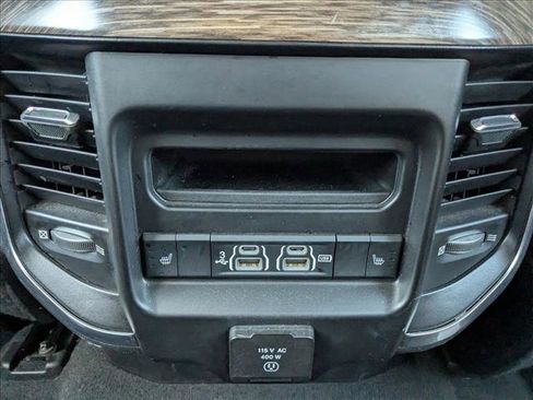 Used 2019 RAM 1500 Laramie image 19