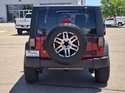 Used 2012 Jeep Wrangler Rubicon w/ PWR Convenience Group AWD/4WD image 4