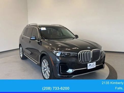 Used 2022 BMW X7 xDrive40i w/ Premium Package AWD/4WD image 2