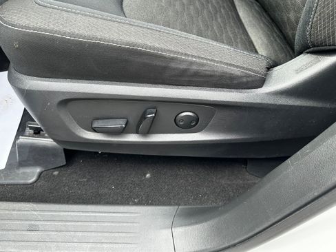 Used 2023 Nissan Pathfinder SV AWD/4WD image 21