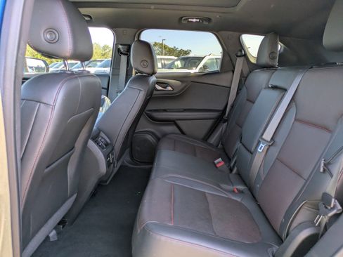 Used 2021 Chevrolet Blazer RS w/ Enhanced Convenience Package image 13