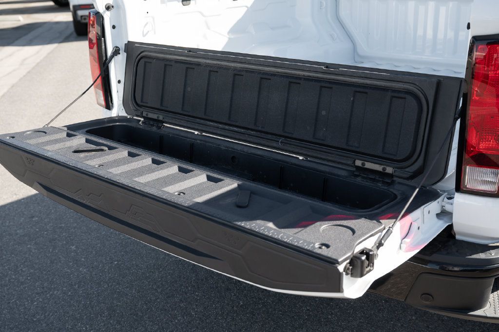 Used 2025 Chevrolet Colorado Trail Boss AWD/4WD image 14