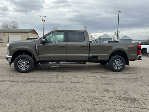 New 2026 Ford F350 Lariat w/ Lariat Premium Package image 4