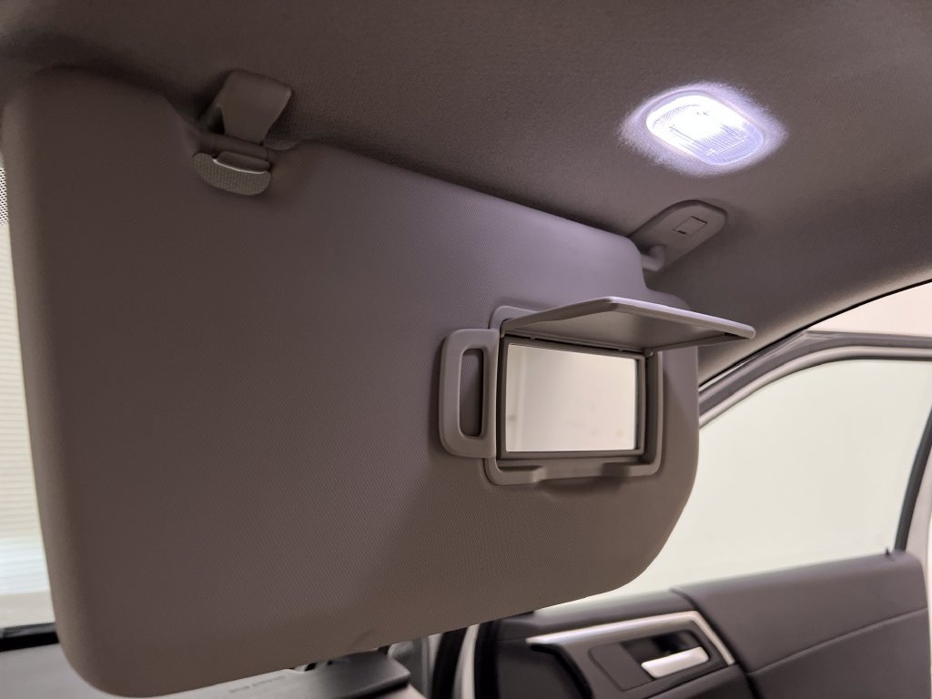 Used 2025 Mitsubishi Outlander SE FWD image 75
