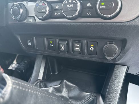 Used 2019 Toyota Tacoma TRD Pro image 34