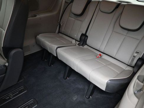 Used 2016 Kia Sedona SX FWD image 18