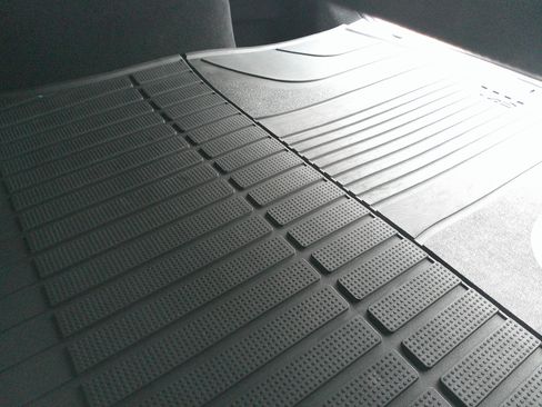 Used 2023 Tesla Model Y Long Range image 28